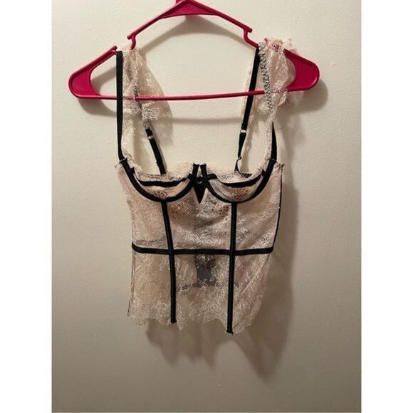 Victoria’s Secret Camisole (34B) - Picture 1 of 4